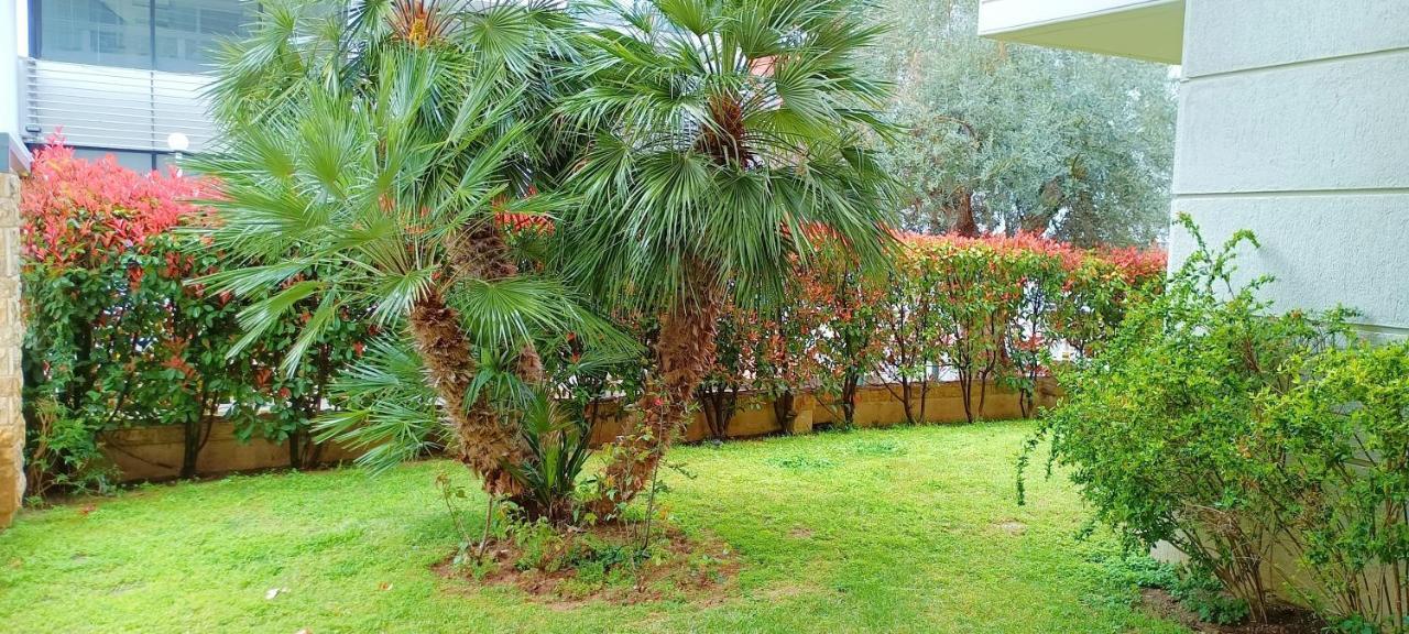 Filoxenia House Marousi -Private Parking- Apartamento Atenas Exterior foto